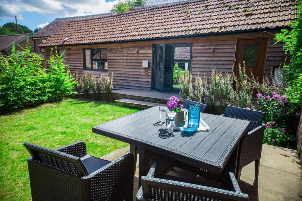 Cosy Cottage On Banks Of River Wye Foy Buitenkant foto