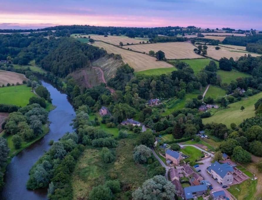 Cosy Cottage On Banks Of River Wye Foy Buitenkant foto